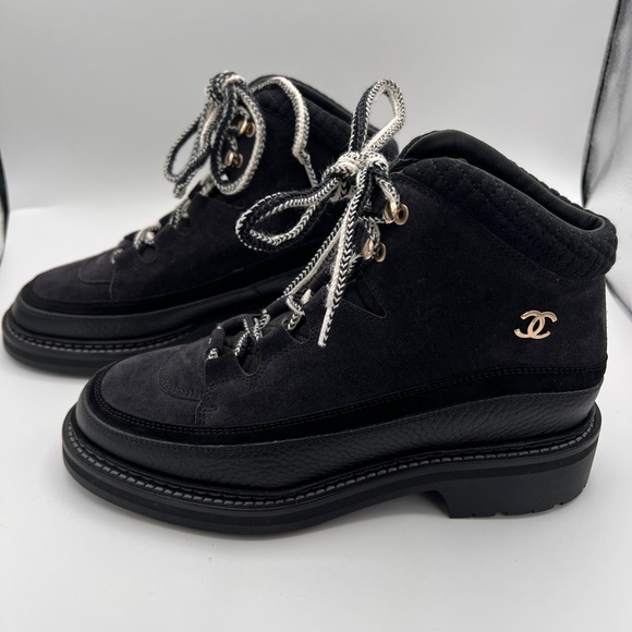 CHANEL Suede Grained Calfskin CC Lace Up Boots 39 Black - Picture 7 of 11